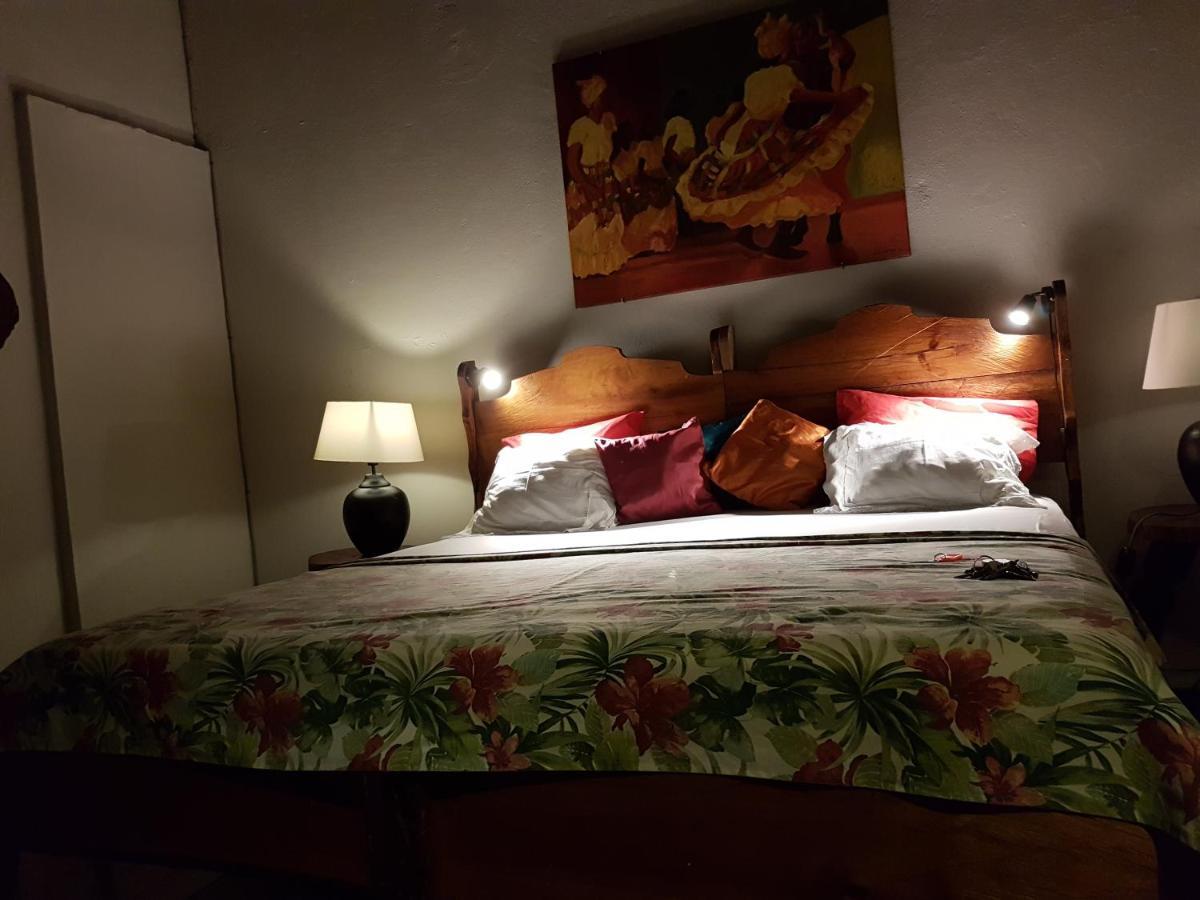 Hibiscus Valley Inn Marigot المظهر الخارجي الصورة