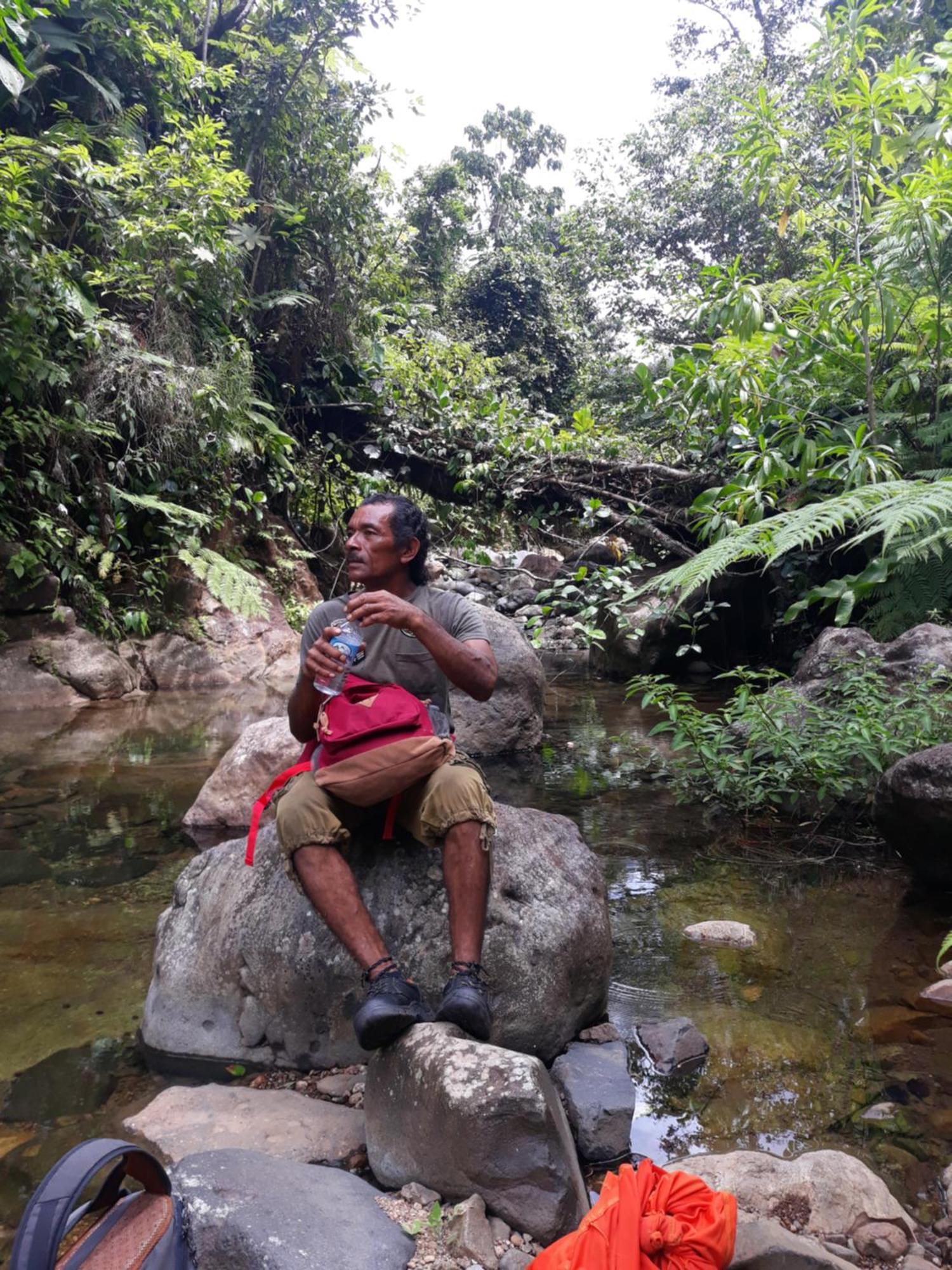 Hibiscus Valley Inn Marigot المظهر الخارجي الصورة